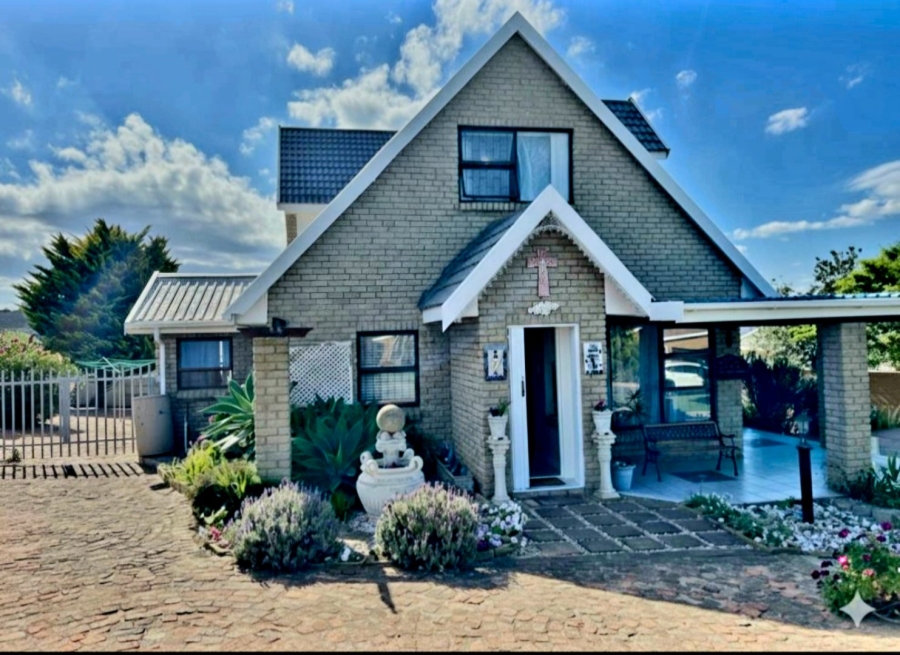  Bedroom Property for Sale in Hartenbos Heuwels Western Cape